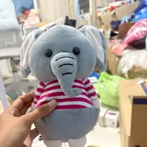 760477527_122261098508156663_2156595986921330405_n teddy bear